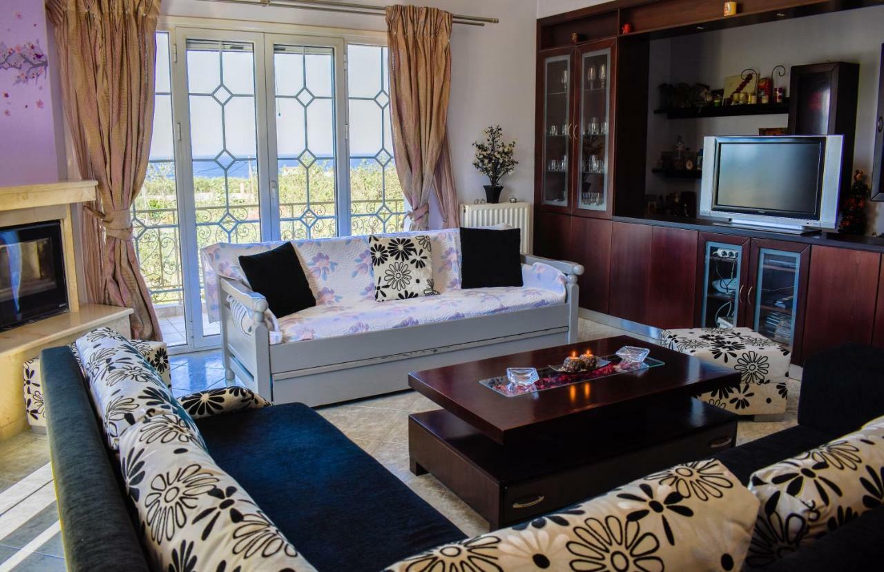 Anemos Holidays House Kypseli Bagian luar foto